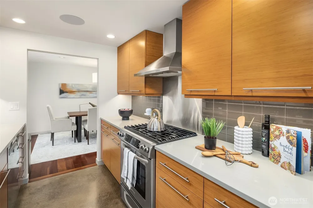 3001 Hunts Point Road Bellevue, WA 98004