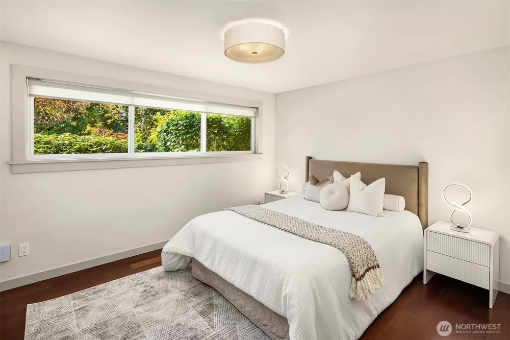 3001 Hunts Point Road Bellevue, WA 98004