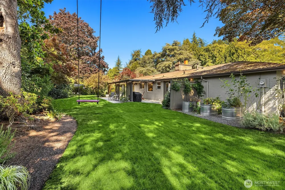 3001 Hunts Point Road Bellevue, WA 98004