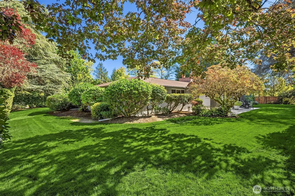 3001 Hunts Point Road Bellevue, WA 98004