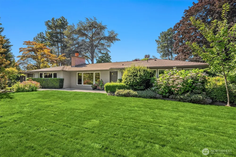 3001 Hunts Point Road Bellevue, WA 98004
