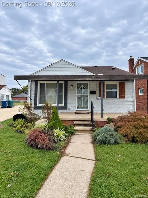 1473 Moran Avenue Lincoln Park City, MI 48146