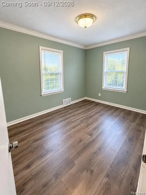 1473 Moran Avenue Lincoln Park City, MI 48146