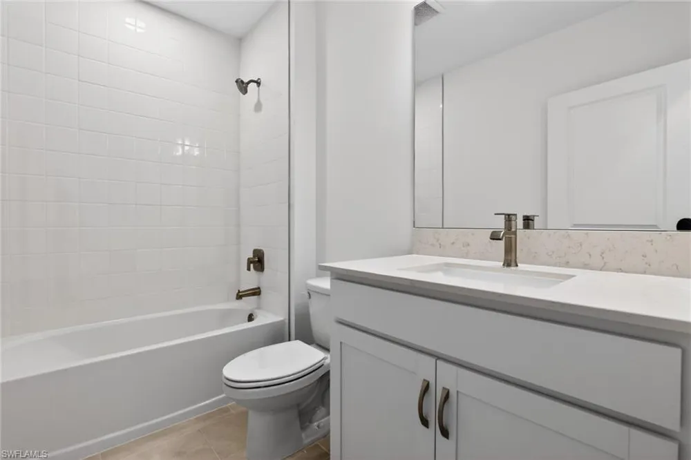 329 Lakeside Hideaway Lane Lehigh Acres, FL 33936