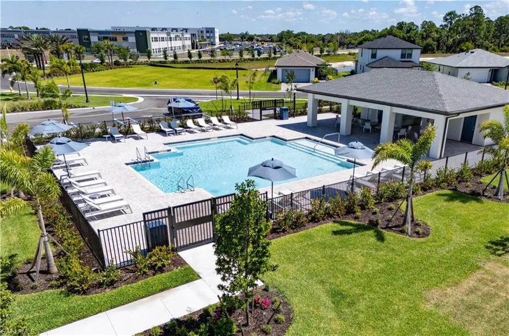 329 Lakeside Hideaway Lane Lehigh Acres, FL 33936