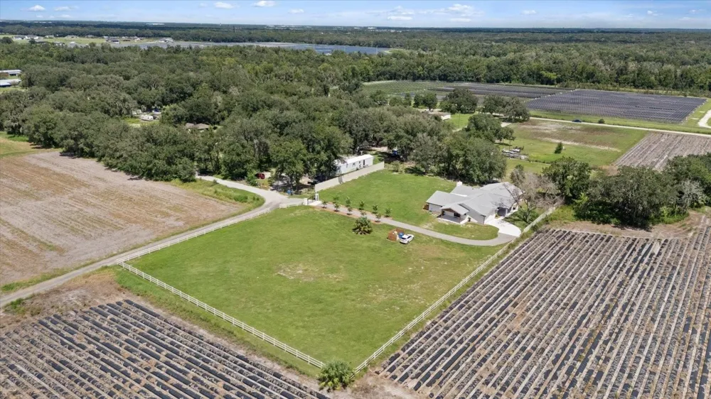 2515 RAGINS LANE Plant City, FL 33567