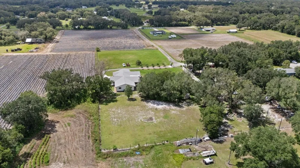 2515 RAGINS LANE Plant City, FL 33567