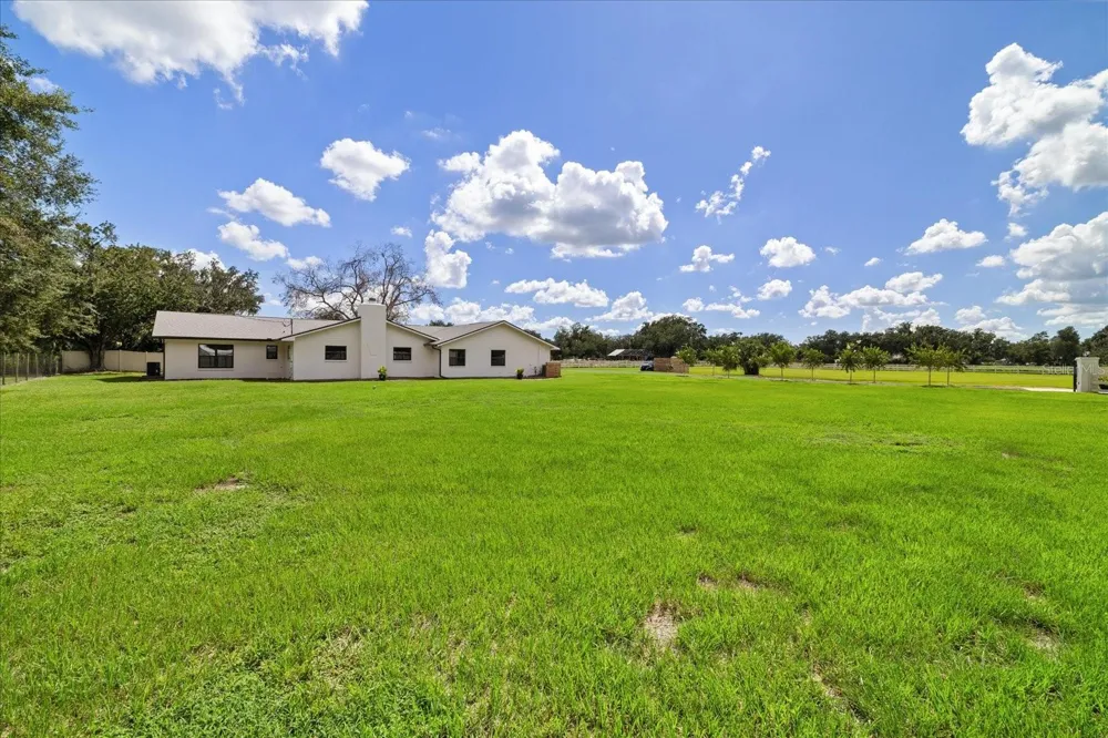 2515 RAGINS LANE Plant City, FL 33567