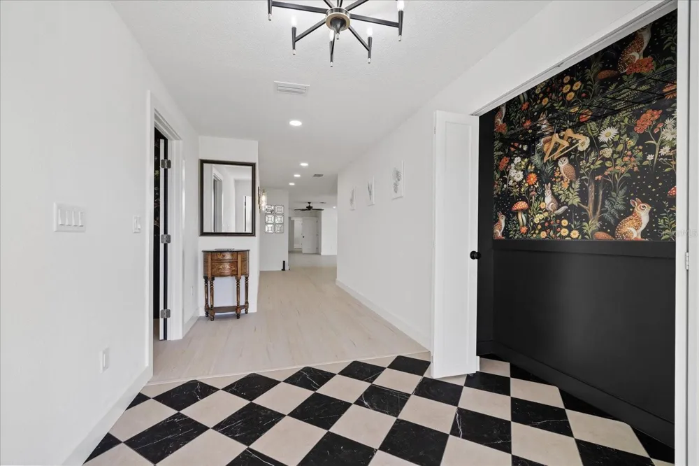 2515 RAGINS LANE Plant City, FL 33567