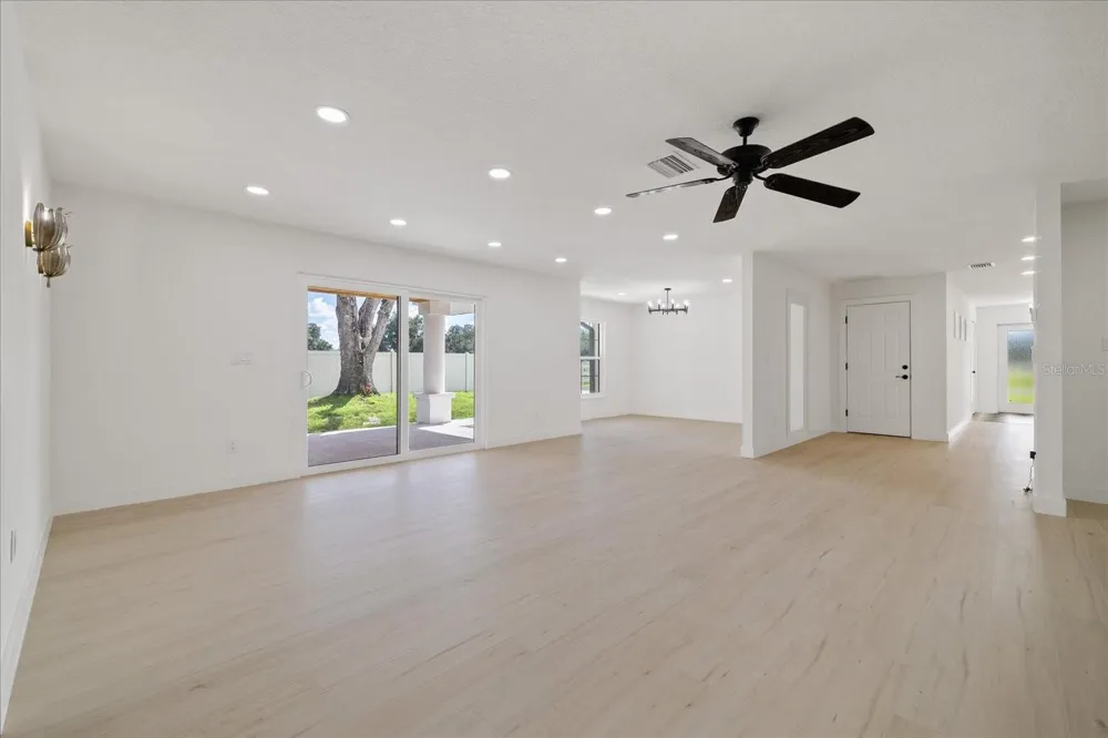 2515 RAGINS LANE Plant City, FL 33567