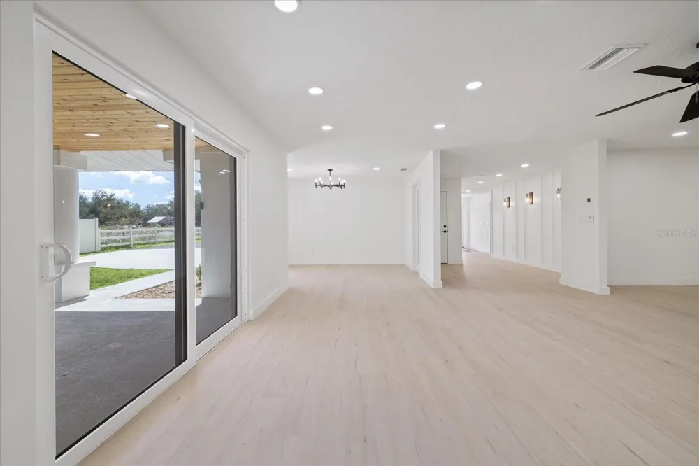 2515 RAGINS LANE Plant City, FL 33567