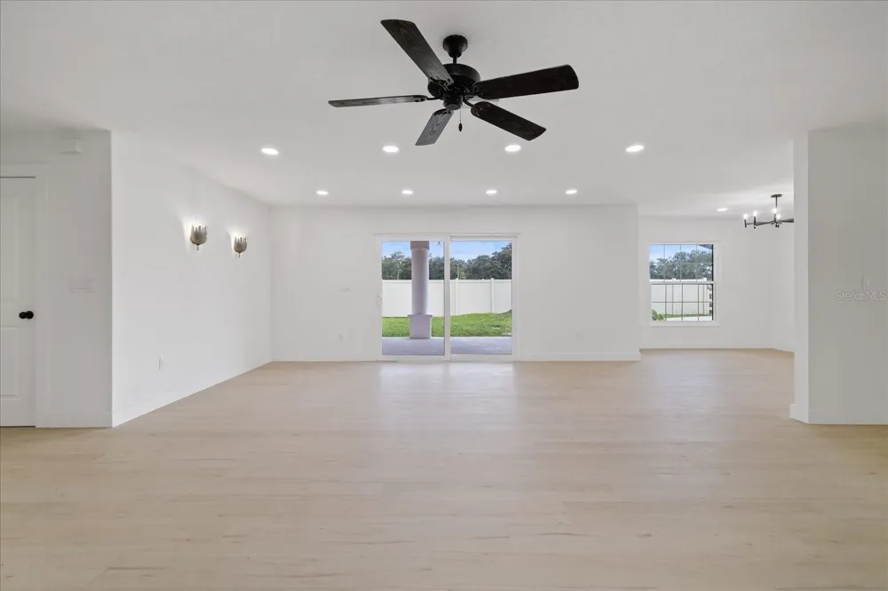 2515 RAGINS LANE Plant City, FL 33567