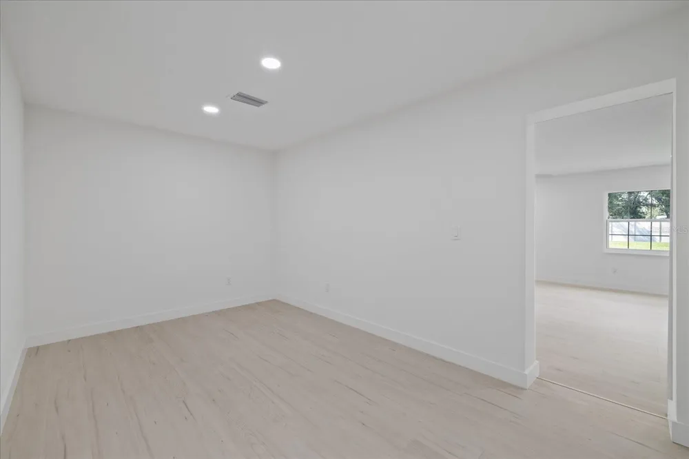 2515 RAGINS LANE Plant City, FL 33567