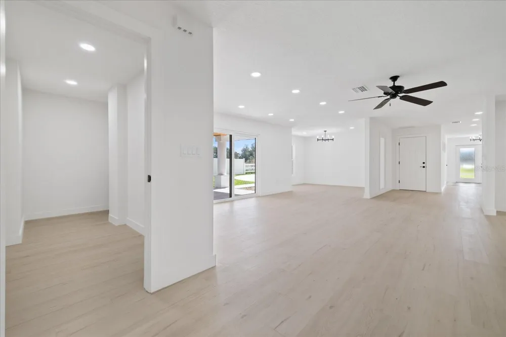 2515 RAGINS LANE Plant City, FL 33567