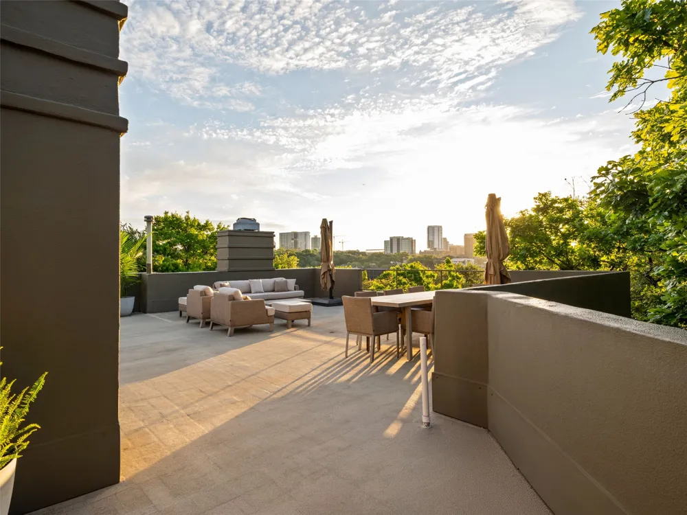 1111 W 12th Street #107 Austin, TX 78703