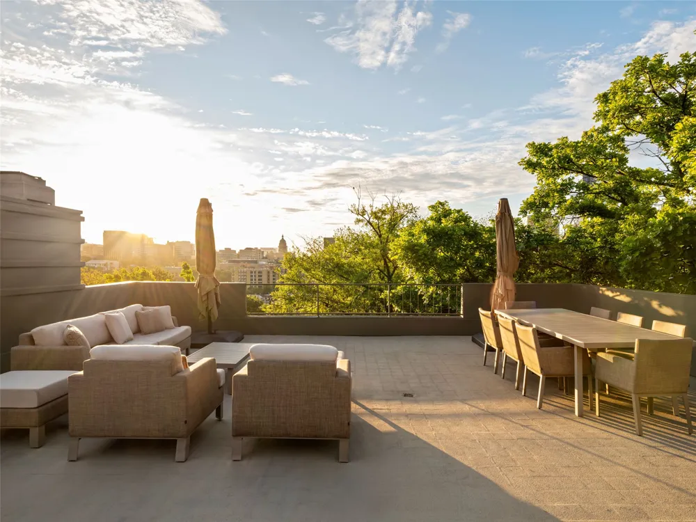 1111 W 12th Street #107 Austin, TX 78703