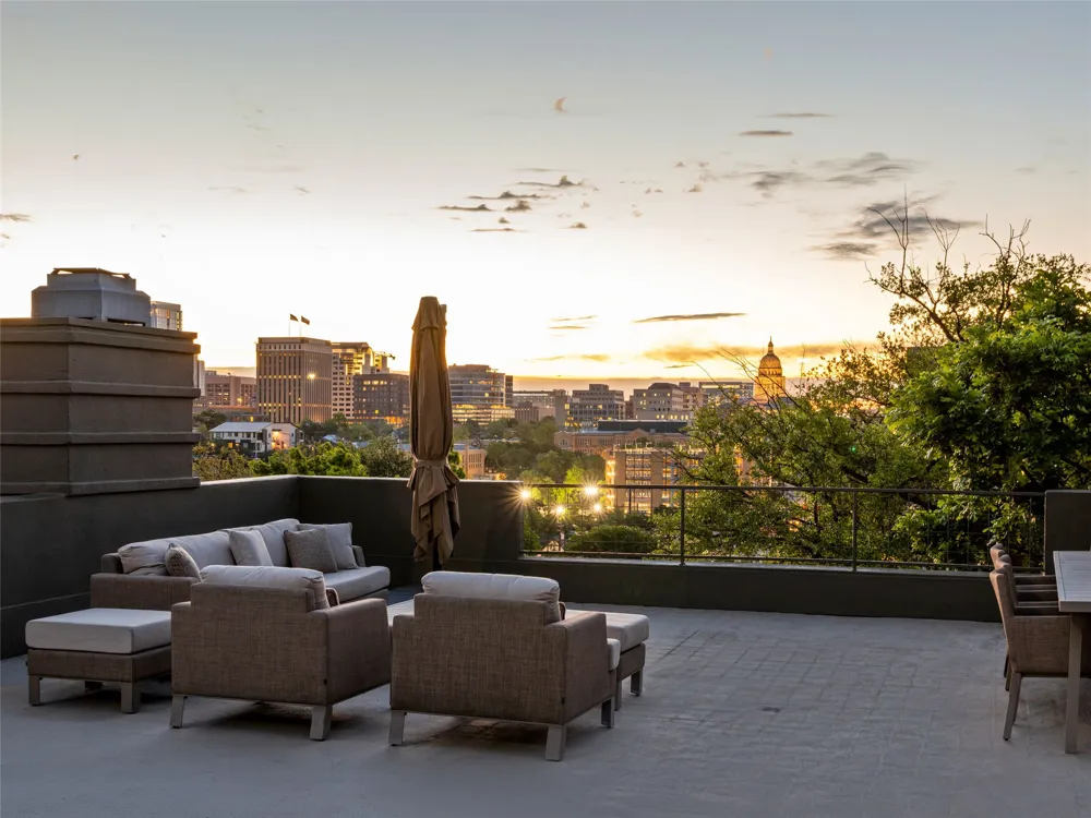 1111 W 12th Street #107 Austin, TX 78703