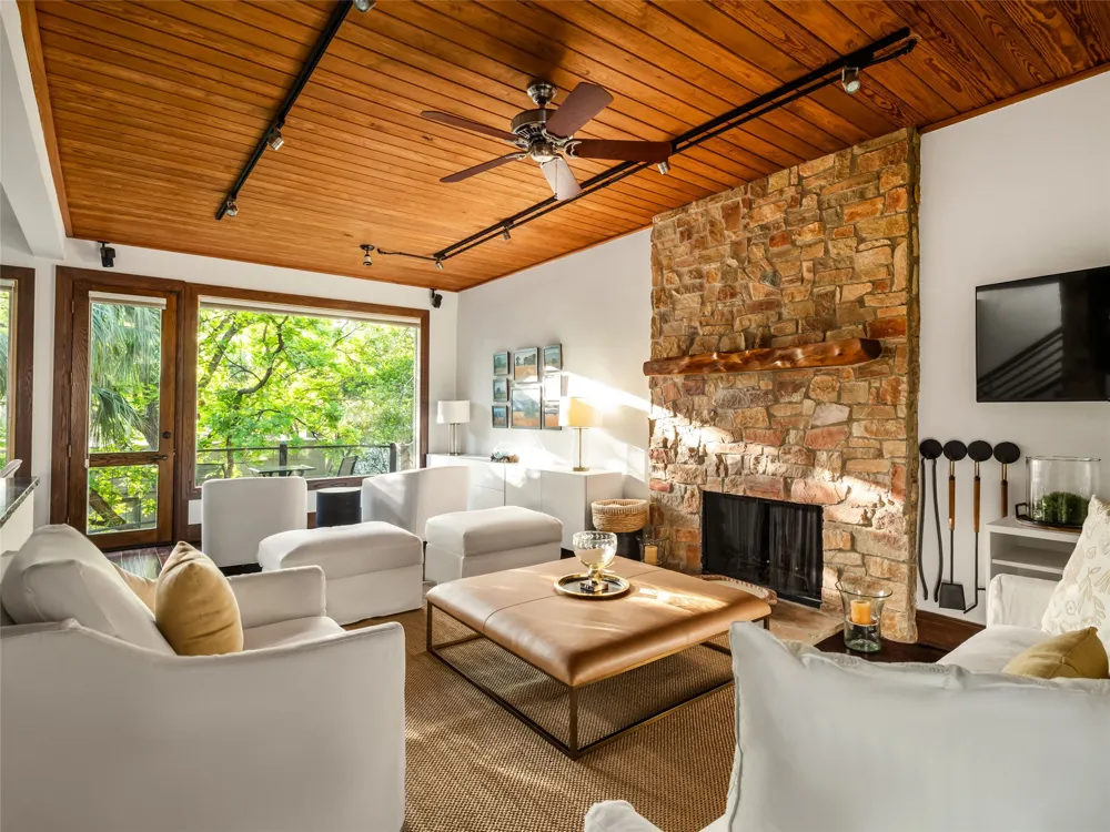 1111 W 12th Street #107 Austin, TX 78703
