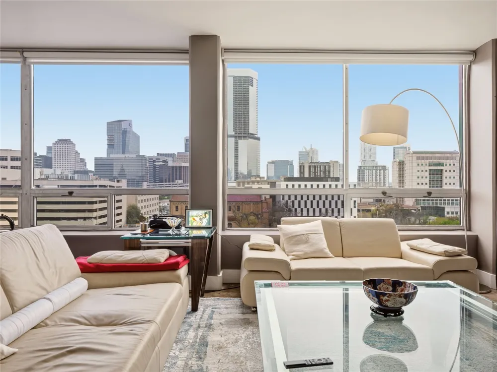 1212 Guadalupe Street #903 Austin, TX 78701