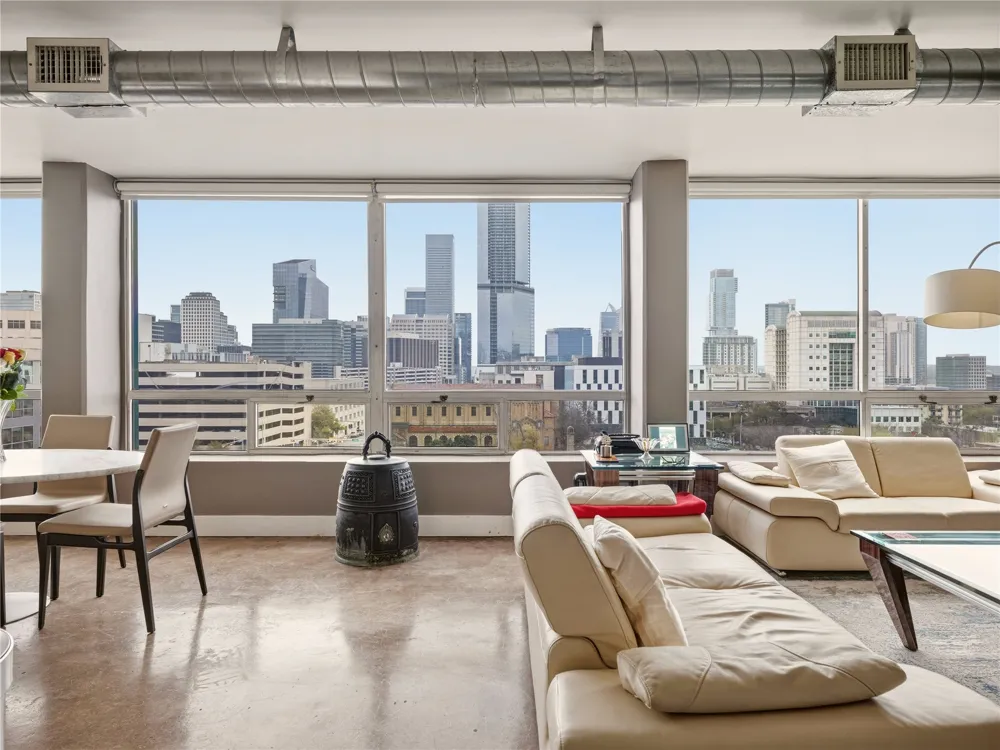 1212 Guadalupe Street #903 Austin, TX 78701