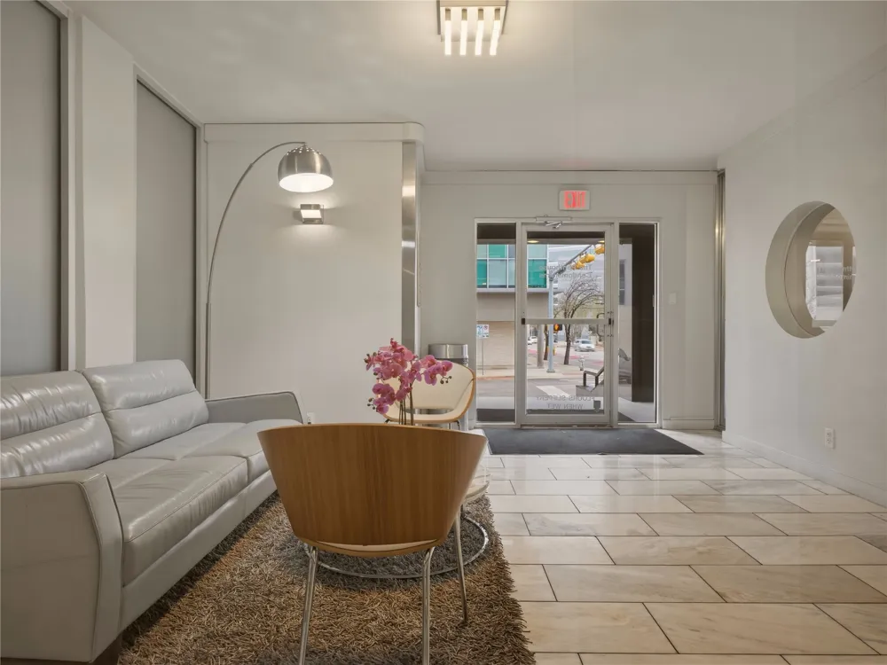1212 Guadalupe Street #903 Austin, TX 78701