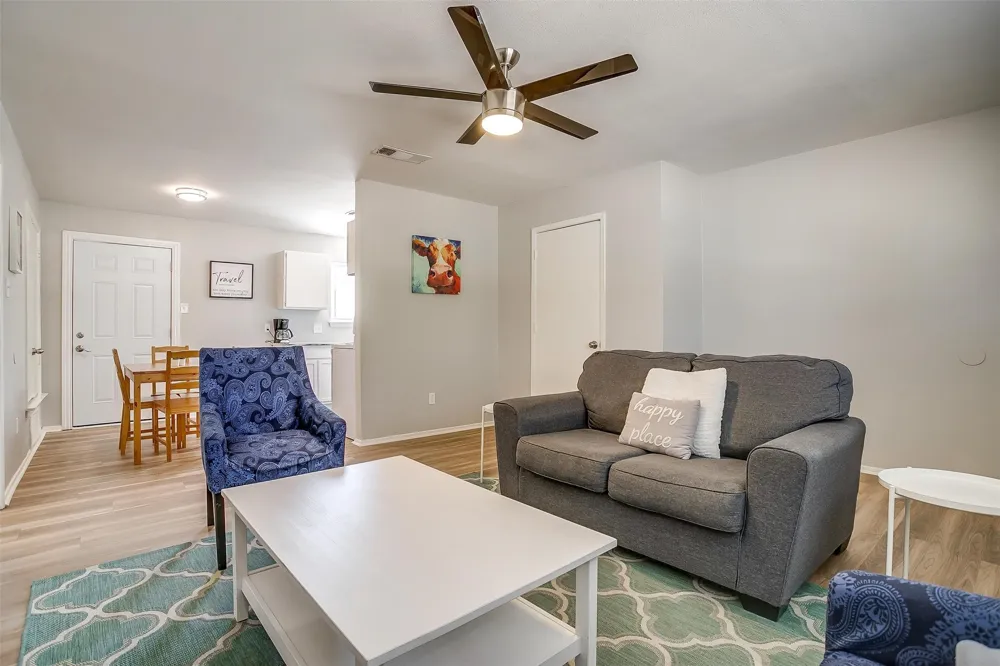 1006 Thannisch Drive Arlington, TX 76011