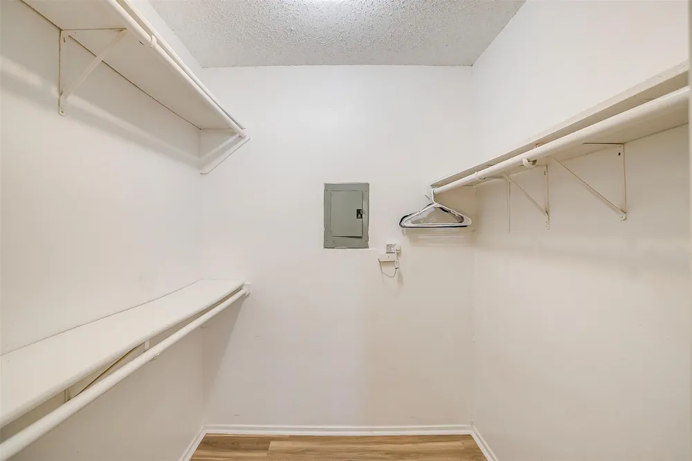 1006 Thannisch Drive Arlington, TX 76011