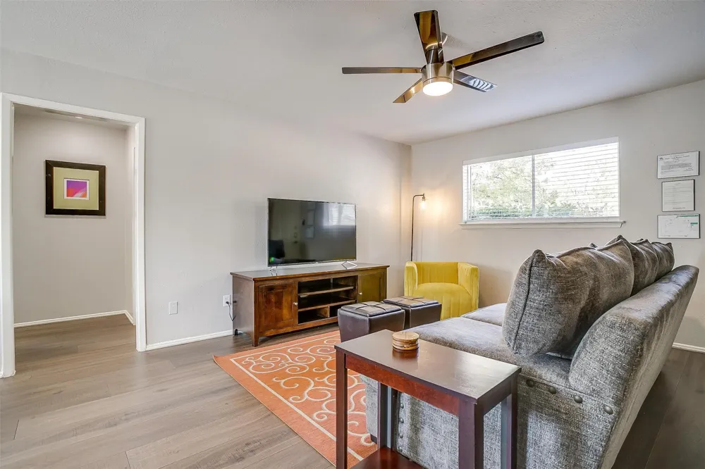 1006 Thannisch Drive Arlington, TX 76011