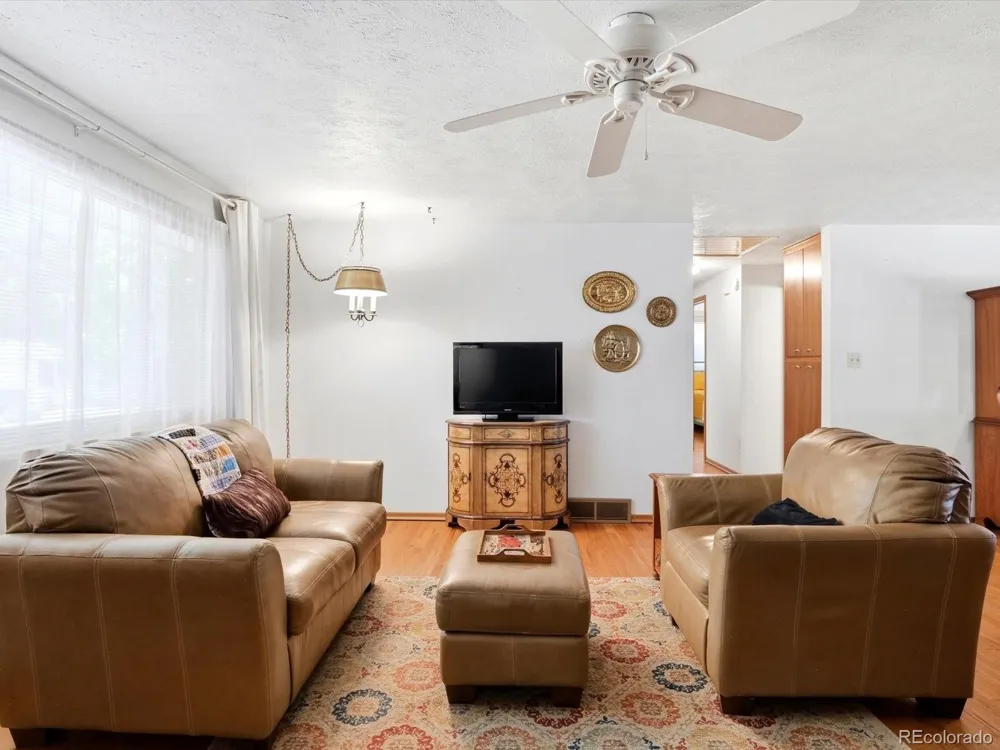 1433 Spencer Street Longmont, CO 80501