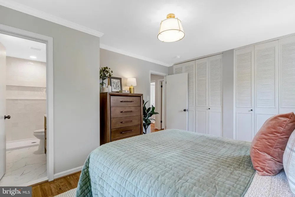 5416 CHATSWORTH COURT Fairfax, VA 22032