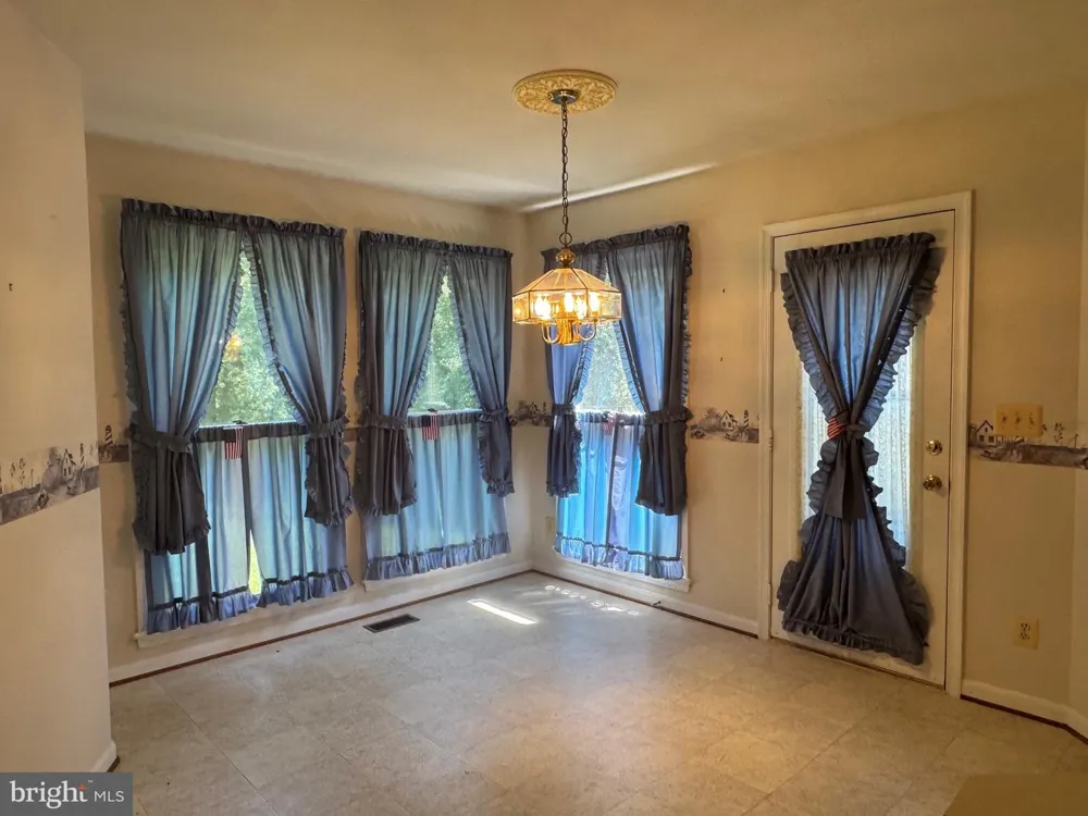 8227 OLD PLANK ROAD Fredericksburg, VA 22407