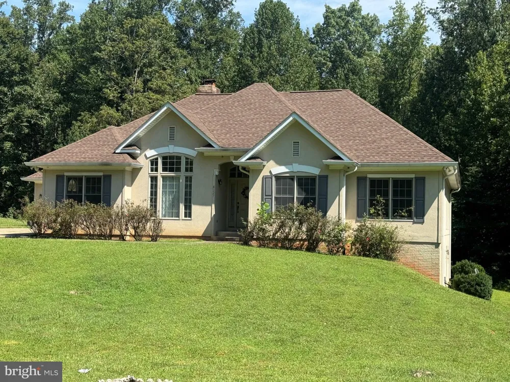 8227 OLD PLANK ROAD Fredericksburg, VA 22407