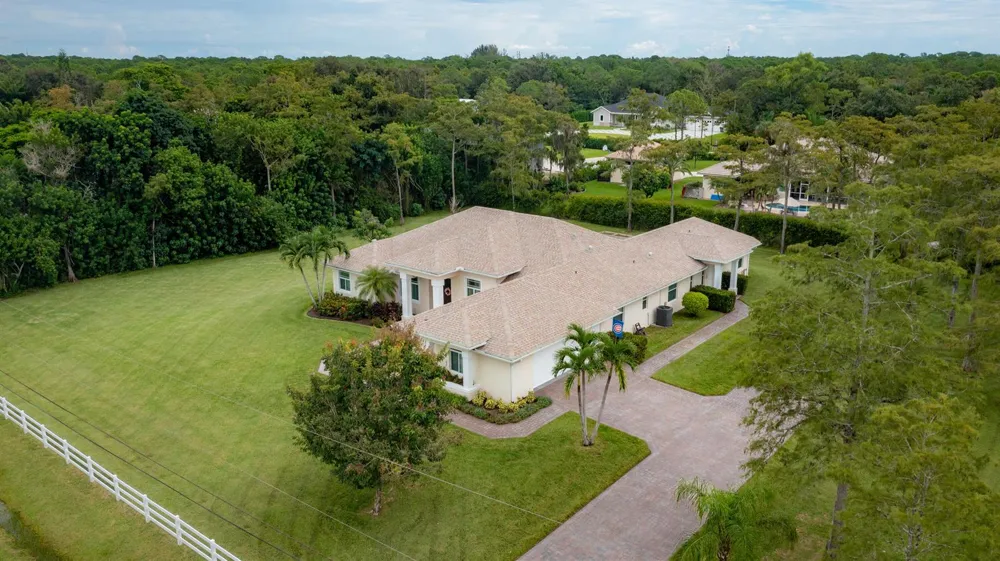 15652 86TH WAY Palm Beach Gardens, FL 33418