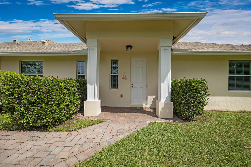 15652 86TH WAY Palm Beach Gardens, FL 33418