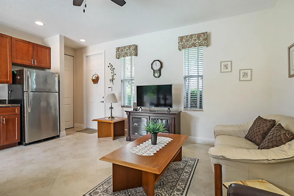 15652 86TH WAY Palm Beach Gardens, FL 33418