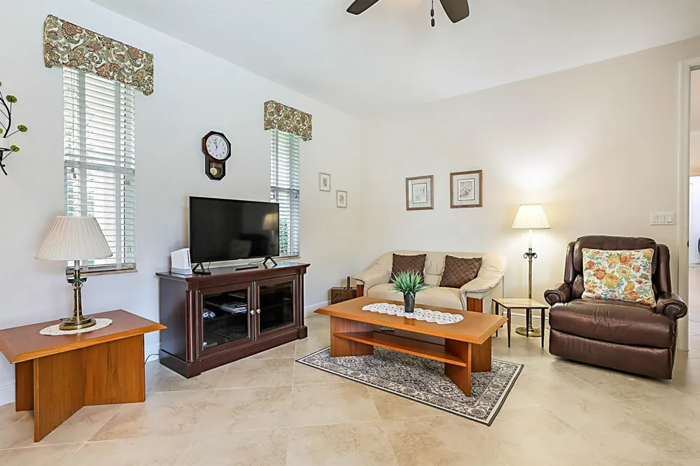 15652 86TH WAY Palm Beach Gardens, FL 33418