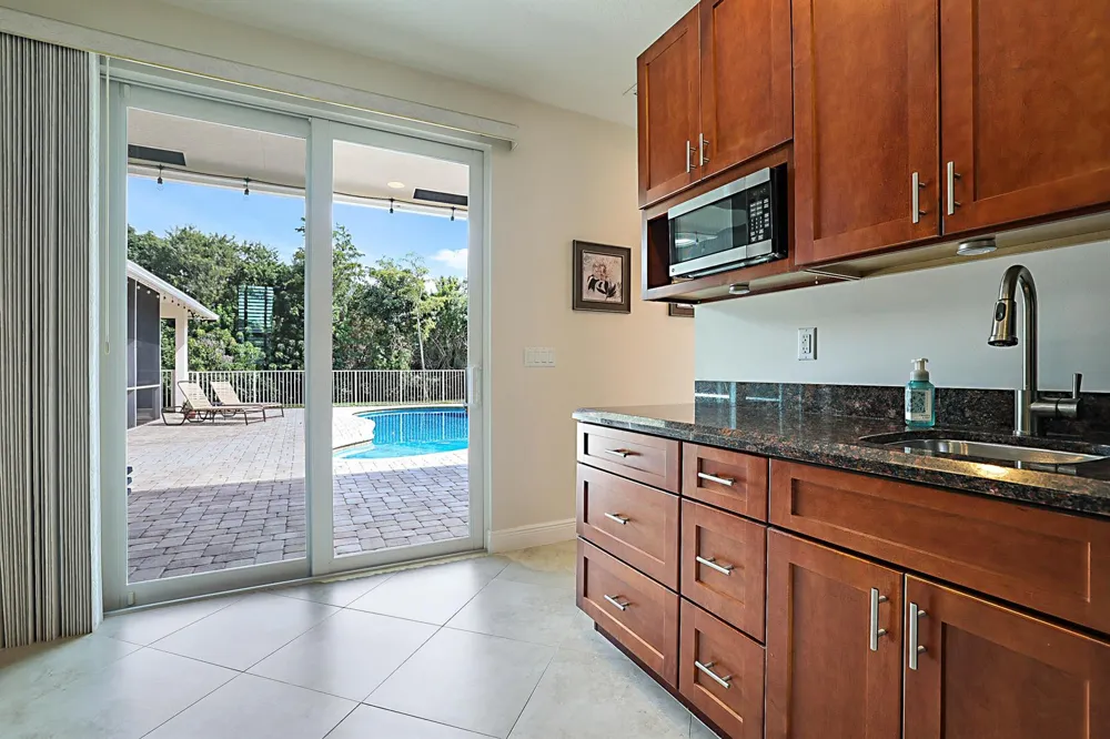 15652 86TH WAY Palm Beach Gardens, FL 33418
