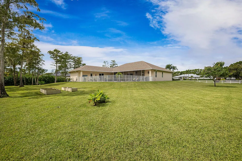 15652 86TH WAY Palm Beach Gardens, FL 33418