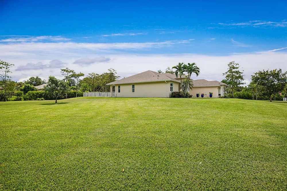 15652 86TH WAY Palm Beach Gardens, FL 33418