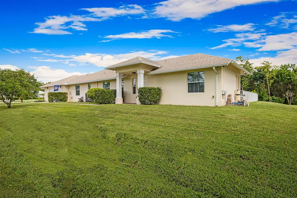 15652 86TH WAY Palm Beach Gardens, FL 33418