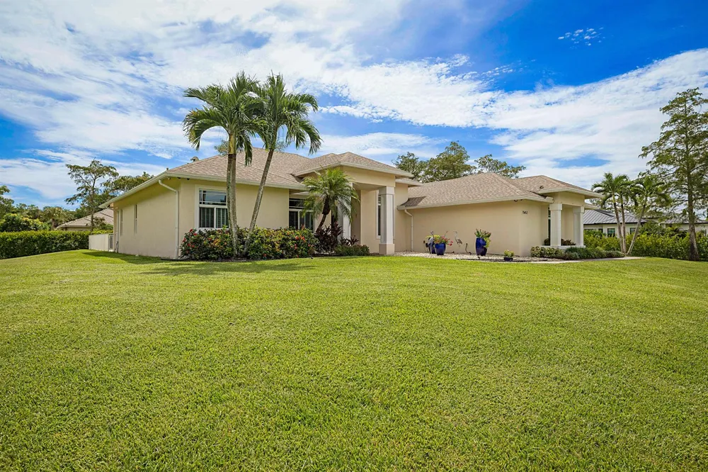 15652 86TH WAY Palm Beach Gardens, FL 33418