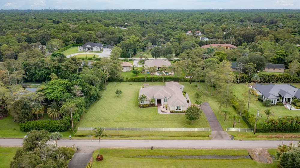 15652 86TH WAY Palm Beach Gardens, FL 33418