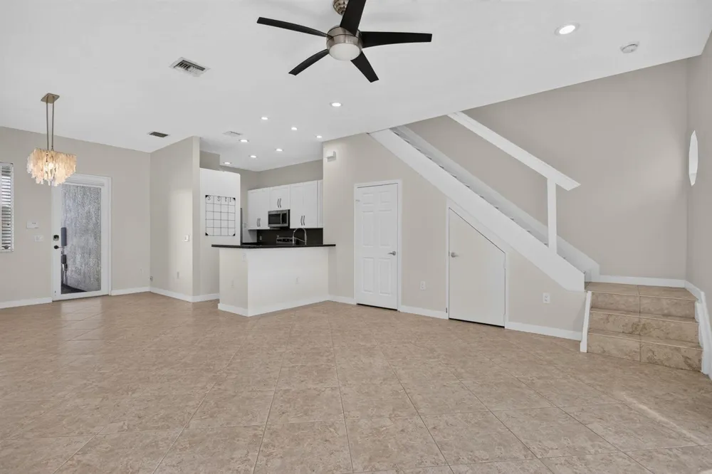 11 NE 20th Avenue Pompano Beach, FL 33060