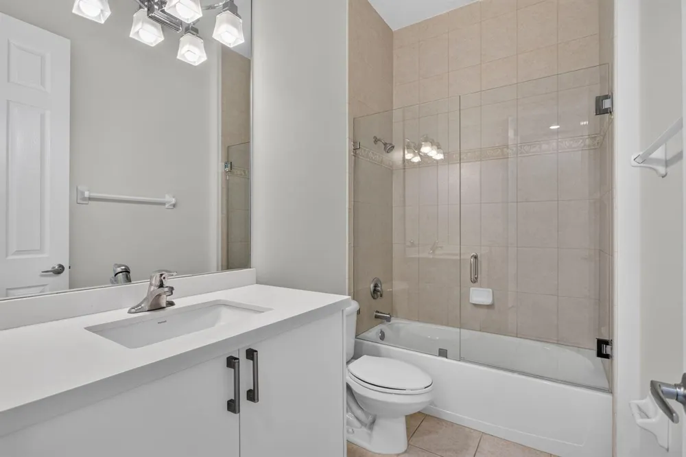 11 NE 20th Avenue Pompano Beach, FL 33060