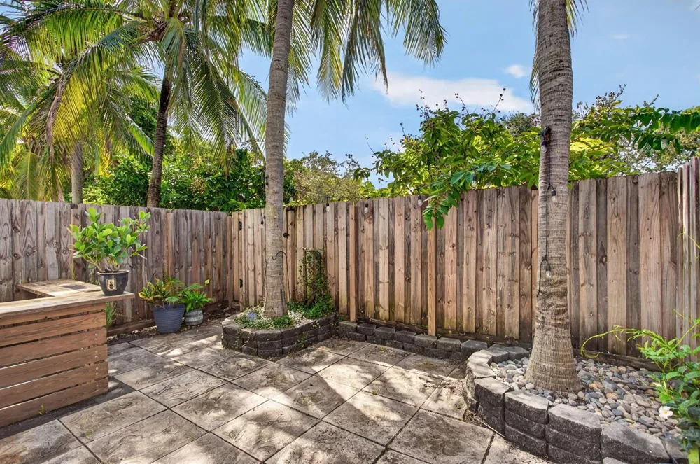 11 NE 20th Avenue Pompano Beach, FL 33060