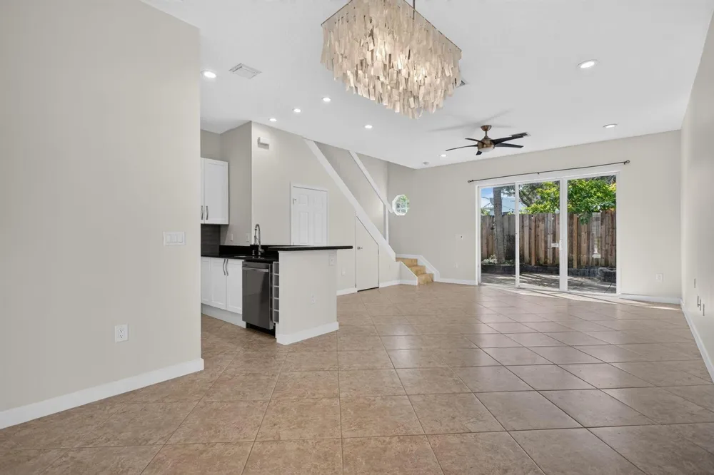 11 NE 20th Avenue Pompano Beach, FL 33060