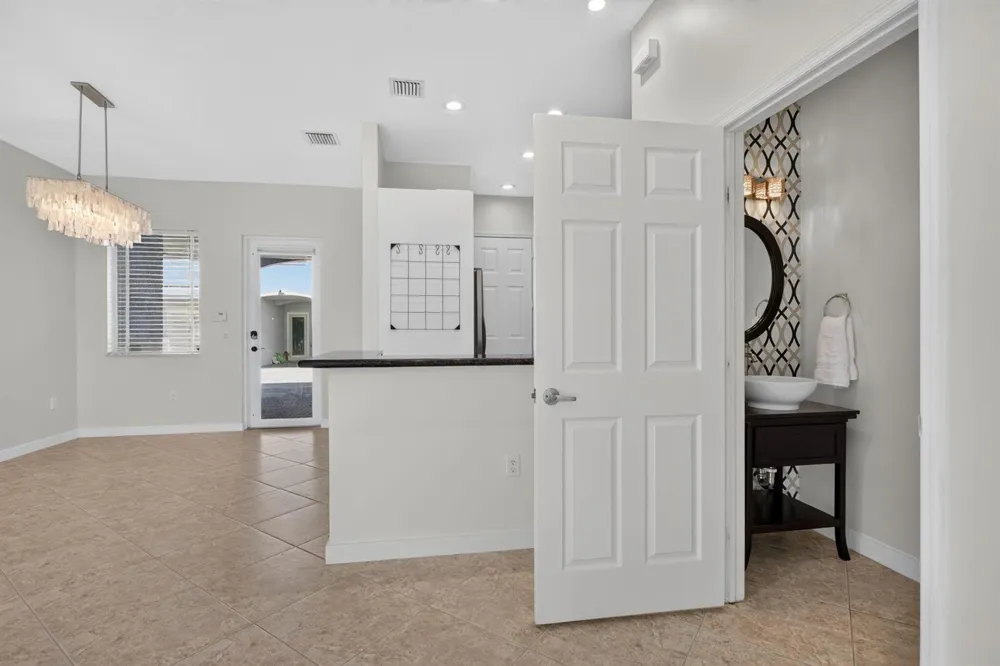 11 NE 20th Avenue Pompano Beach, FL 33060