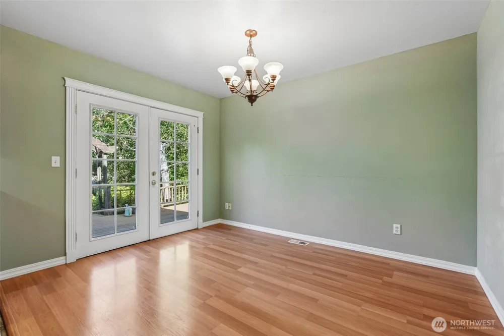 1153 NW 7th Way Camas, WA 98607