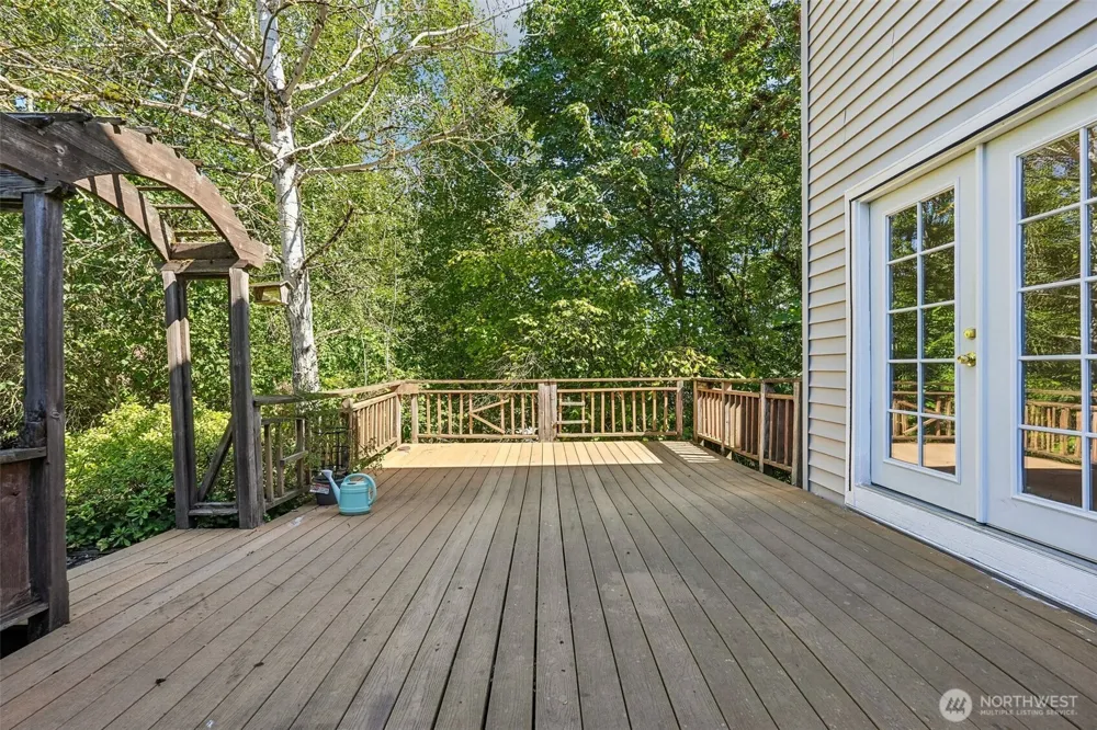 1153 NW 7th Way Camas, WA 98607