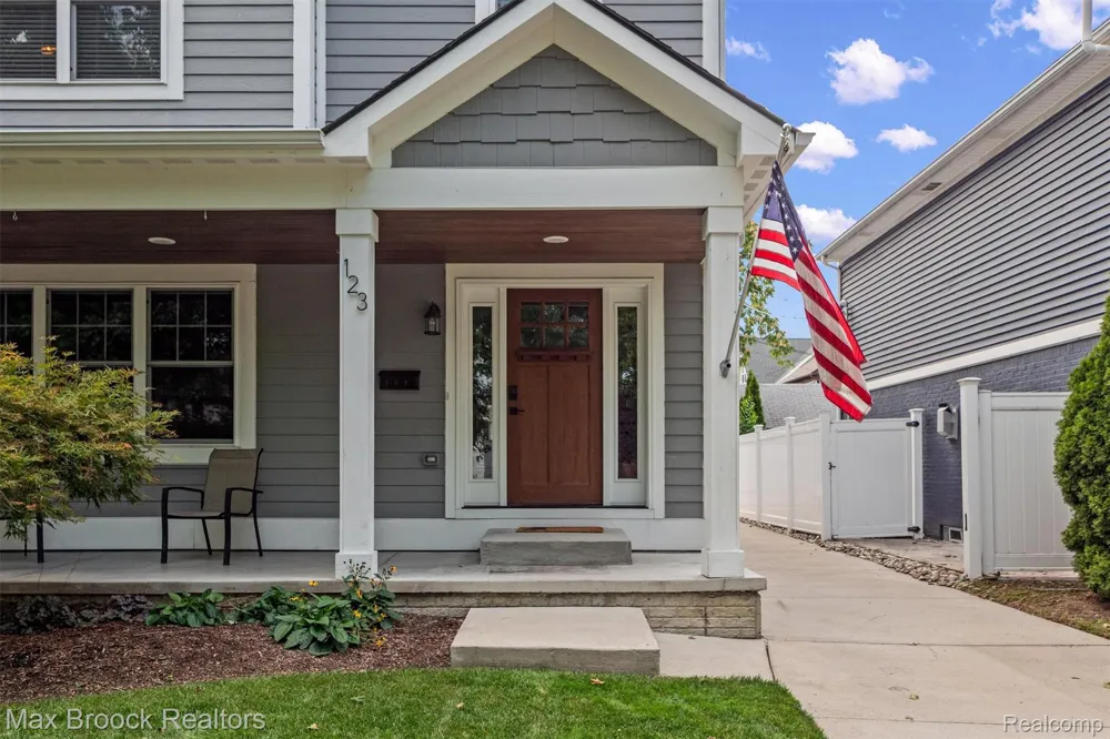 123 Potter Avenue Royal Oak City, MI 48067